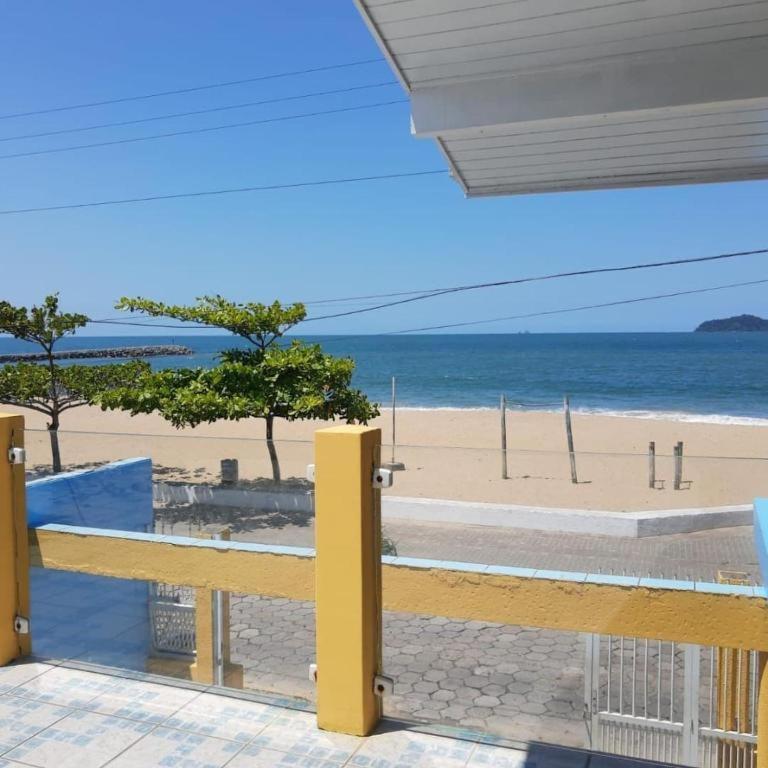 Mansao Ouro Verde Beira Mar Piçarras Eksteriør billede